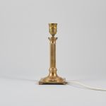 1260 1070 TABLE LAMP